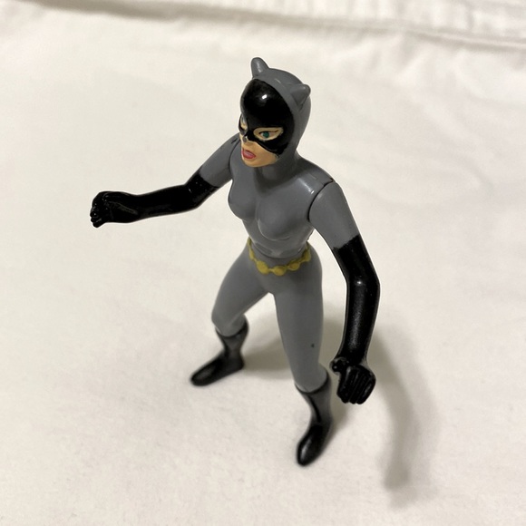1993 DC Cat Woman Action Figure - Picture 3 of 6